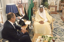 الملك سلمان يستقبل لافروف