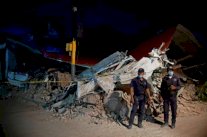 65 قتيلا في الزلزال واثنان آخران في الاعصار كاتيا في المكسيك