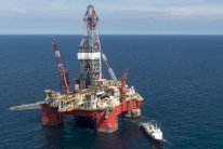 التسرب النفطي في اليونان يصل إلى ميناء بيريه