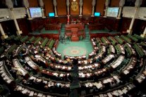 البرلمان التونسي يقرّ قانوناً مثيراً للجدل حول الفساد