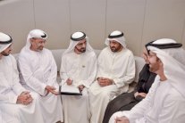 روبوت يعقد قران زوجين إماراتيين