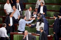 تونس تتجه نحو تأجيل الإنتخابات البلدية