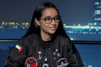 طالبة إماراتية تتلقى رسالة من محطة الفضاء الدولية