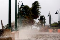 الاعصار ماريا يضرب بورتوريكو وتحذير من انه 