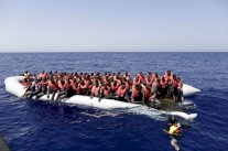 أكثر من مئة مفقود قبالة سواحل ليبيا بعد غرق قارب