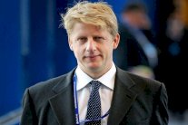 أميركا وبريطانيا معاً لكشف سر نشوء الكون