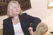 بريطانيا تدعم جهود الشيخ صباح لحل الأزمة الخليجية