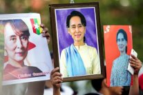 بين الفائزين بنوبل السلام... نجوم غاب بريقها