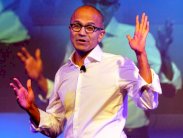 رئيس مايكروسوفت: سنندم على التضحية بالخصوصية من أجل الأمن