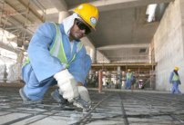 منظمة العمل الدولية تتابع قضية نيبالي خسر عمله في قطر