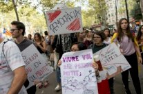 سلطات اقليم كاتالونيا تقول ان لديها 2300 مكتب تصويت لاستفتاء الاحد