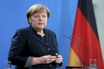 ميركل تبحث عن شركاء لحكم ألمانيا المنقسمة