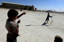 النازحون من الرقة يرون حلم العودة يتجسد واقعا