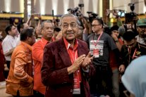 رئيس الوزراء الماليزي الأسبق مرشح المعارضة للانتخابات التشريعية