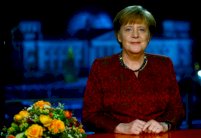 انغيلا ميركل تستأنف مهمتها المعقدة لتشكيل حكومة