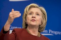 الاف بي آي يحقق بأنشطة مؤسسة كلينتون