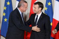 ماكرون لأردوغان: عضوية تركيا «الأوروبية» بعيدة