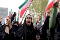 تسعة قتلى في تظاهرات في إيران ليلًا