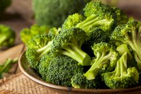 اللبن الزبادي مع البروكلي يقي من سرطان القولون