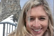 رسالة مؤثرة من عشرينية أرداها السرطان