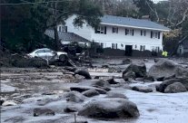 13 قتيلا على الاقل في فيضانات وحلية في كاليفورنيا