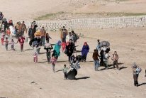 أحزاب عراقية تدعو لعودة قسرية للنازحين لإجراء الانتخابات بموعدها