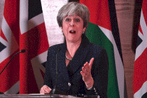 تيريزا ماي تتعرض للانتقاد بسبب جهاز الصحة العامة