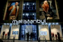 شرق الموصل يتنفس الحرية مجددا رغم الدمار الذي يغطي الضفة الأخرى