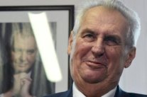 رئيس تشيكيا المنتهية ولايته يواجه اختبارا صعبا في الاقتراع الرئاسي