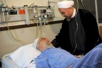 خامنئي يتلقى العلاج في العناية المركزة