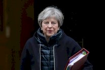 تيريزا ماي تصل الى الصين لتعزيز العلاقات التجارية بين البلدين بعد بريكست