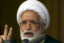 مهدي كروبي ينتقد خامنئي