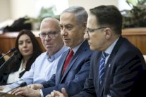 نتانياهو: إسرائيل لن تحتمل أن يصبح لبنان موقعا للصواريخ الإيرانية