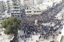 الأكراد يطالبون الدول الكبرى بوقف هجوم تركيا على عفرين