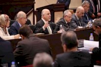 موازنة العراق.. حل خلافاتها مع الشيعة والسنة وبقاؤها مع الأكراد