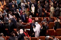 العراق ..عراك نيابي يعطل البرلمان ونقاشات الموازنة