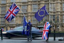 بارنييه يحذر من نفاد الوقت بشأن محادثات بريكست