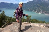 نجل ناشط بيئي قضى في السجن في إيران يقول أن السلطات الايرانية هددت عائلته