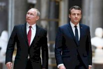 ماكرون يدعو بوتين الى التدخل لوقف معاناة المدنيين بسوريا