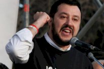 حليف لبرلسكوني يدعو لمواجهة