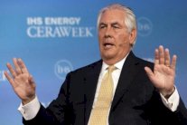 تيلرسون: انتخابات حرة ودستور جديد لسوريا يطردان إيران منها