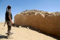 27 قتيلا في اشتباكات بين قوات الحكومة اليمنية والقاعدة