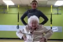 فيديو لتسعينية تمارس الرياضة يحصد أكثر من 6 ملايين مشاهدة