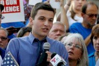 هل يُسلّح ترمب المعلمين في المدارس؟