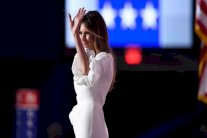 ميلانيا تتجنب الصحافة بعد مزاعم عن خيانة زوجها لها