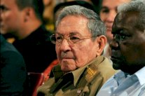 راوول كاسترو يستقبل وفدًا من الكونغرس الأميركي