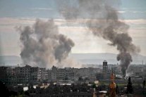 ماكرون وميركل يبحثان تطبيق الهدنة في سوريا مع بوتين الأحد