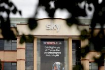 كومكاست الأميركية تتحدى مردوخ بعرض منافس لشراء سكاي