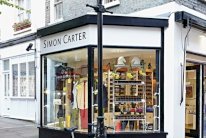 هكذا صنع سايمون كارتر علامة تجارية عالمية للأزياء الرجالية