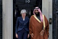 الأمير محمد بن سلمان يلتقي ماي على مأدبة عشاء